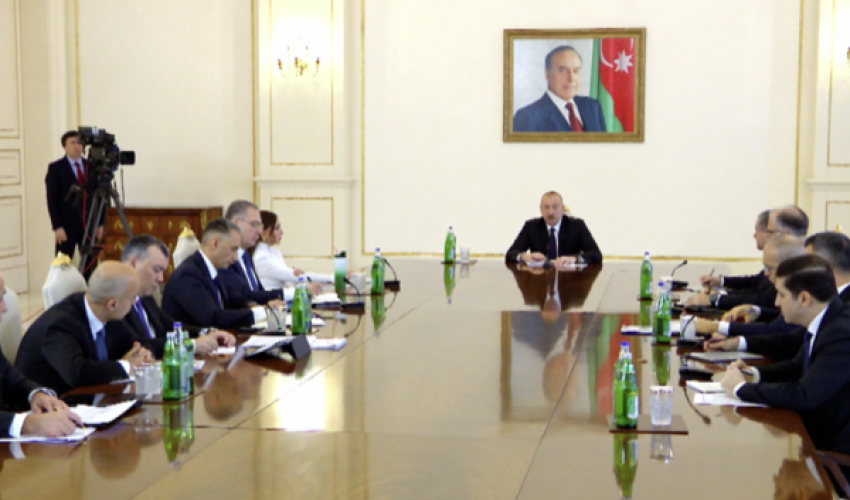 Prezident müşavirə keçirib
