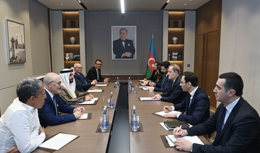 Bayramov Ərəb Parlamentinin prezidenti ilə Yaxın Şərqdəki vəziyyəti müzakirə edib