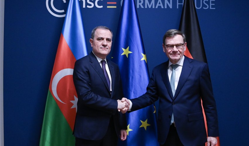 Ceyhun Bayramov Almaniyanın XİN rəhbəri ilə görüşüb