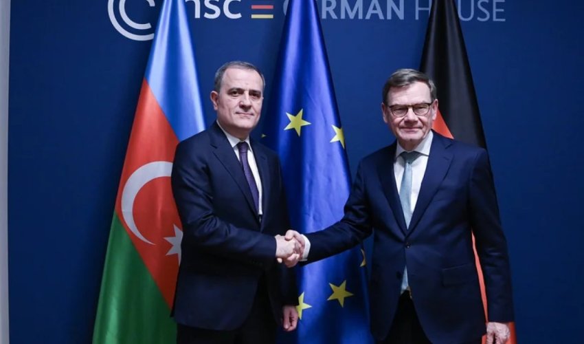 Джейхун Байрамов встретился с главой МИД Германии