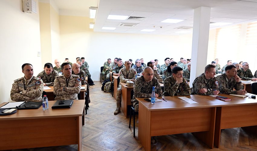 В Баку прибыли представители стран НАТО