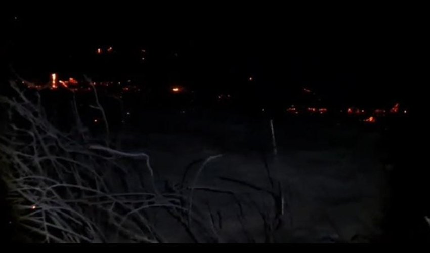 В Бейлаганском районе огонь охватил лесную зону