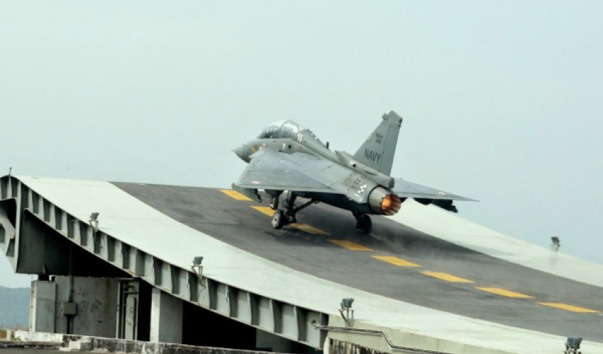 Разбился индийский истребитель