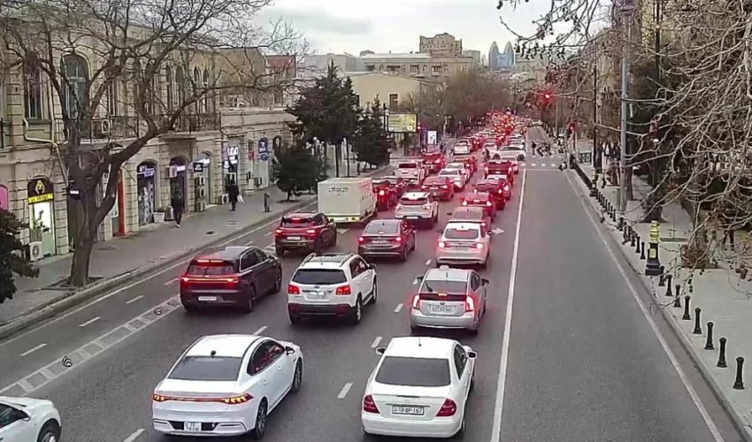 Bəzi yollarda tıxac var - Siyahı