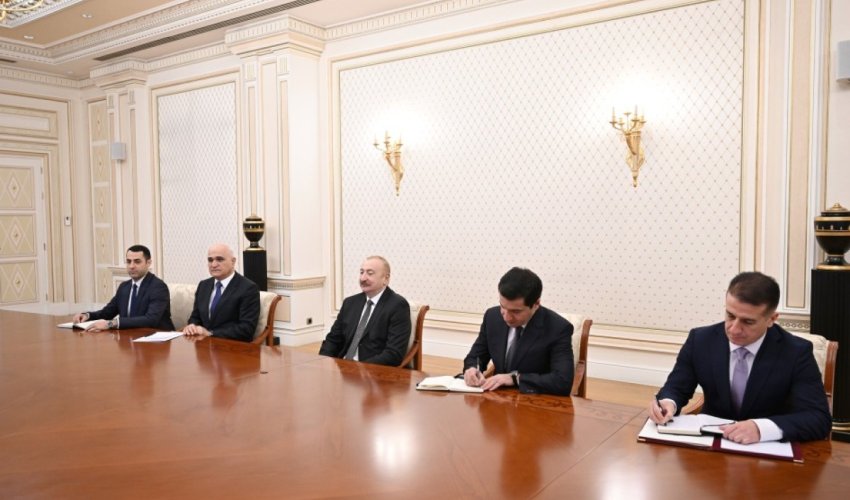 İlham Əliyev İran nümayəndə heyətini qəbul edib