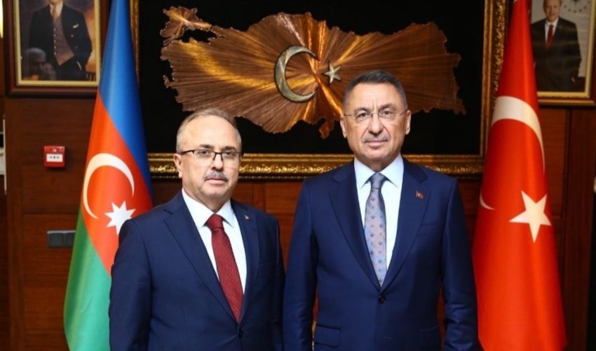 Fuad Oktay Azərbaycana gəlib