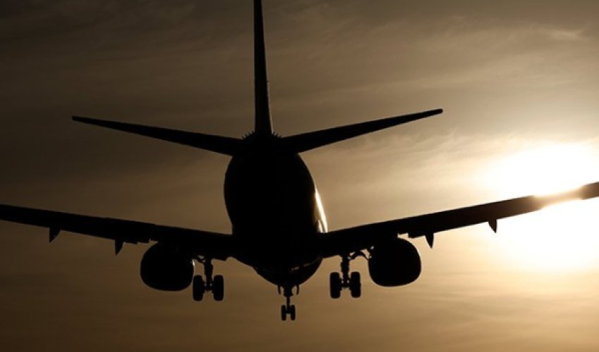 Iran closes airspace along Azerbaijan border amid drills