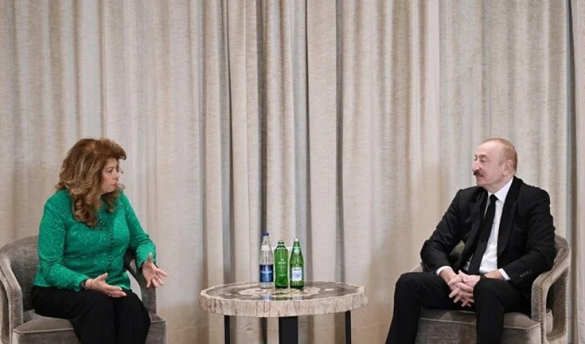 İlham Əliyev Avropa Komissiyasının enerji və mənzil siyasəti üzrə komissarını qəbul edib