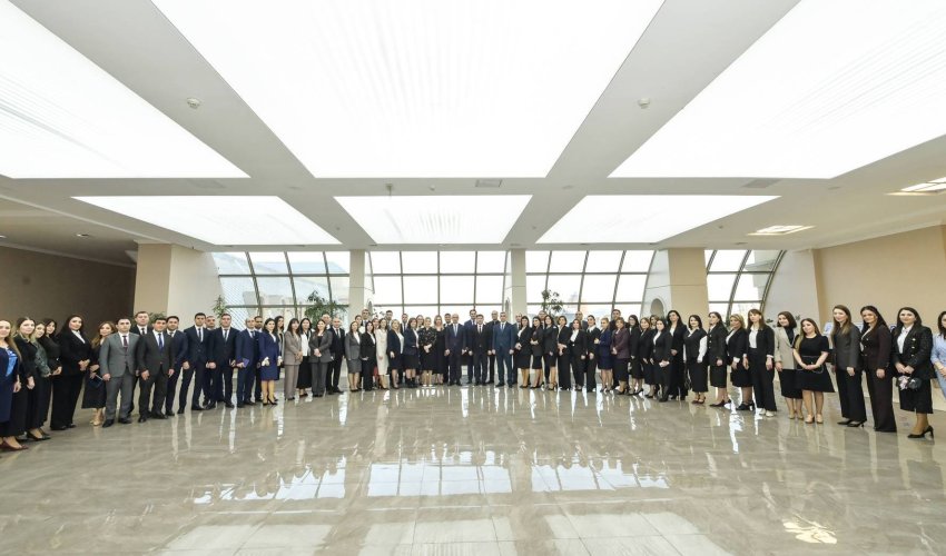 Nazirdən direktorlara: Şagird və müəllim arasında etimada əsaslanan ünsiyyət vacibdir