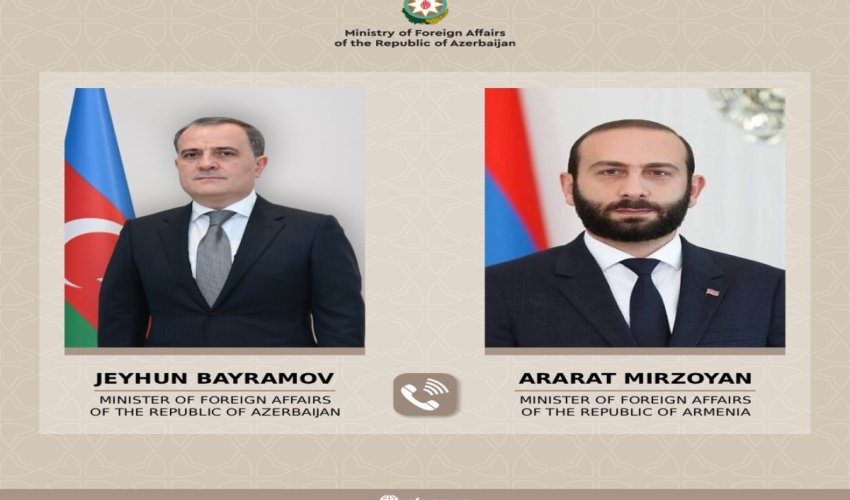 Bayramov ermənistanlı həmkarı ilə regiondakı son hadisələri müzakirə edib
