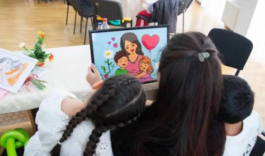 Valideyn himayəsindən məhrum 18 uşaq cəzaçəkmə müəssisəsində anaları ilə görüşüb