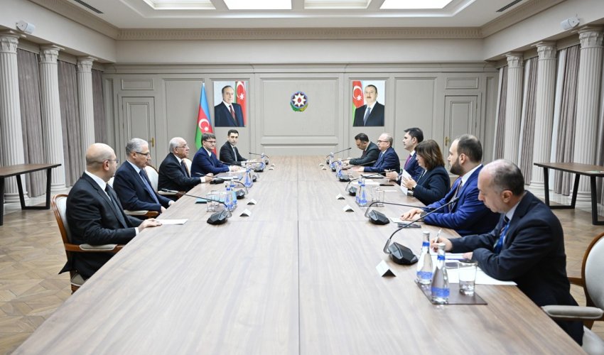 Əli Əsədov Murat Kurumla görüşüb