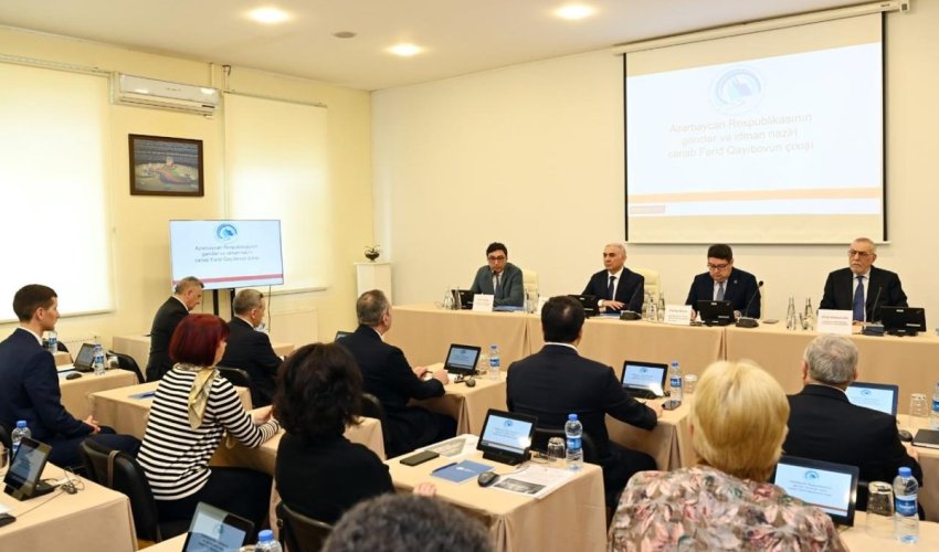 Переизбрали президента Федерации водных видов спорта Азербайджана