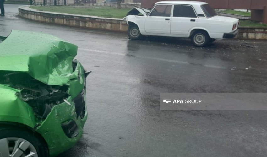 Balakəndə iki avtomobil toqquşub, xəsarət alanlar var