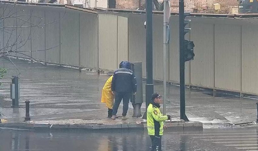 ЦИУТ: Светофоры в Баку находятся под непрерывным контролем из‑за дождей