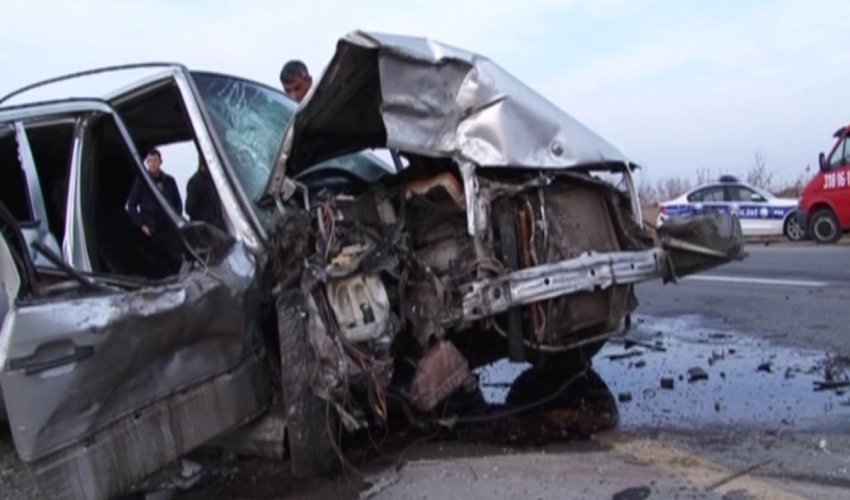 Gəncədə iki avtomobil toqquşub, 4 nəfər xəsarət alıb