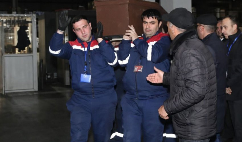 Xalq artisti Rasim Balayevin cənazəsi Bakıya gətirilib - Yenilənib