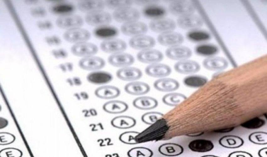 Сегодня около 50 тыс. школьников сдадут выпускной экзамен