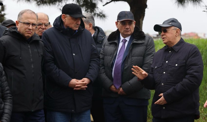 Nazir Badamdarda sürüşmə sahəsinə gedib