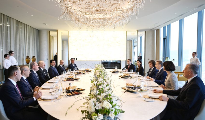 В Тбилиси дан ланч в честь президента Азербайджана