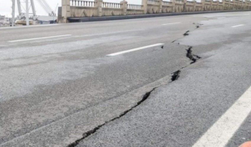 Bibiheybət yolunda torpaq sürüşməsinin olduğu ərazi nəzarətdə saxlanılır - BİRGƏ MƏLUMAT