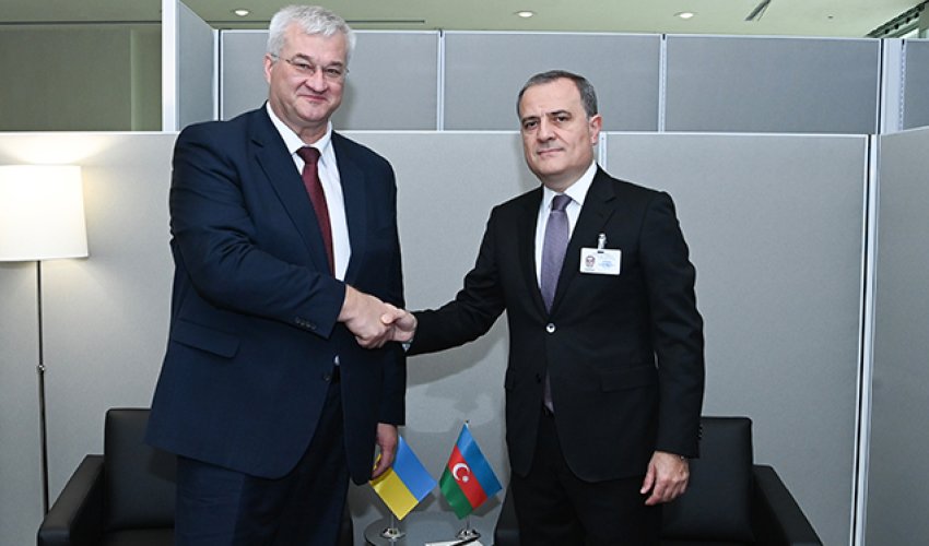 Сибига и Байрамов обсудили международную повестку