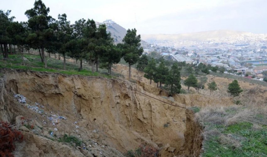 Bakıda daha bir ərazidə sürüşmə olub