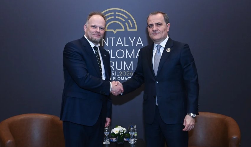 Глава МИД Азербайджана обсудил с представителем НАТО развитие партнерства