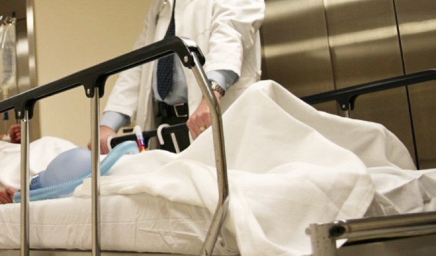 Bakıda məktəbli sinif yoldaşını yandırıb - Təfərrüat