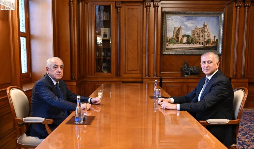 Baş nazir səlahiyyət müddəti başa çatan Gürcüstan səfiri ilə görüşüb