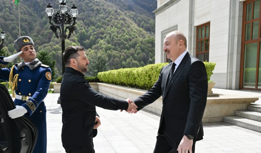 Zelensky visits Azerbaijan, meets Aliyev in Gabala