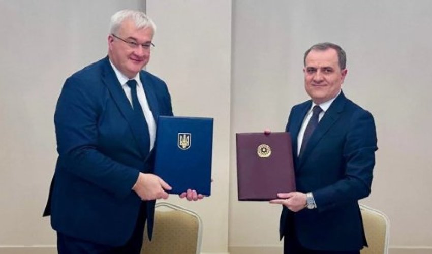 Ceyhun Bayramov Qəbələdə ukraynalı həmkarı ilə görüşüb