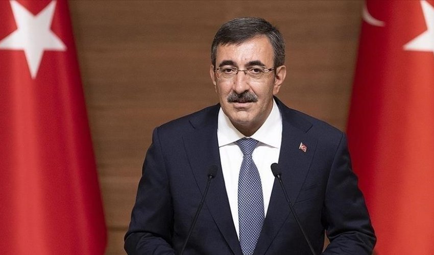 Türkiyənin vitse-prezidenti Avropa Siyasi Birliyi sammiti üçün İrəvana gedib