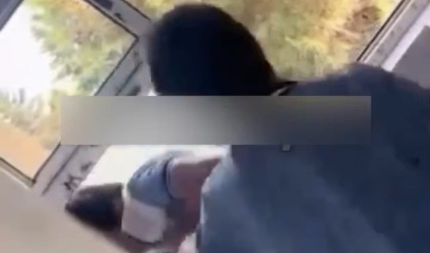 Bakıda IX sinif şagirdi digər şagirdi məktəbin sanitar qovşağında döyüb