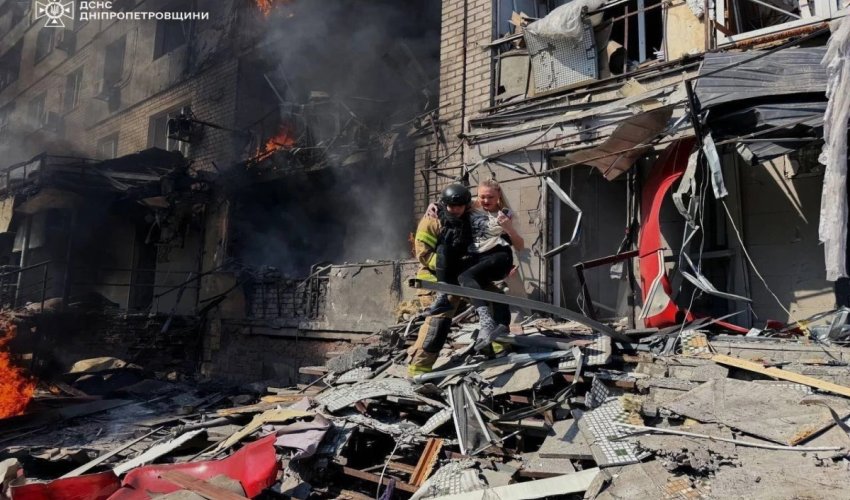 
Russian strikes on Ukraine leave two dead, 32 injured