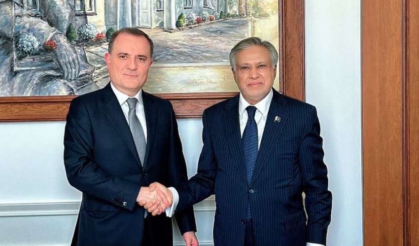 Переговоры глав МИД Азербайджана и Пакистана