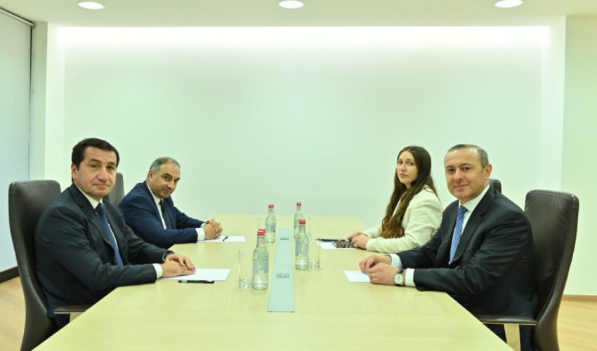 Hikmət Hacıyev ilə Armen Qriqoryan Ermənistanın Dilican şəhərində görüşüb