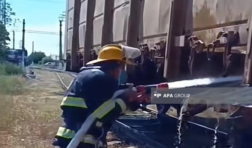 Yevlax dəmir yolu vağzalında yük vaqonunda yanğın olub