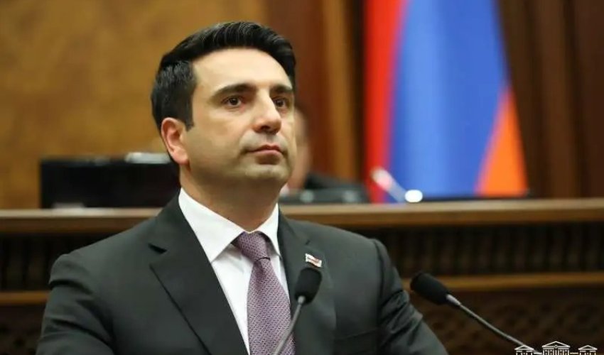 Simonyan parlamentdən gedəcəyini açıqlayıb