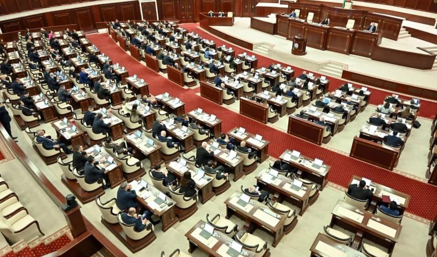 Milli Məclisin növbədənkənar sessiyası başa çatıb