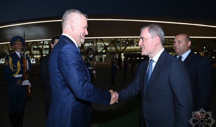 Slovakiya Prezidenti Füzuli aeroportundan Bakıya yola düşüb