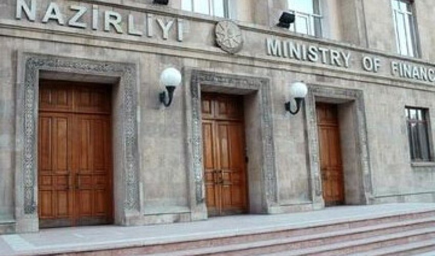 Глава МИД Азербайджана отправился с официальным визитом в Россию