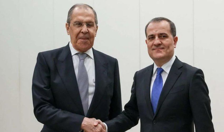 Lavrov meets Bayramov in Moscow