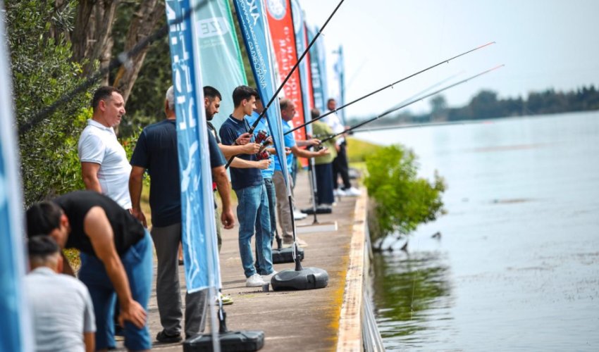 İdman federasiyalarının nümayəndələri balıq ovu festivalında yarışıblar