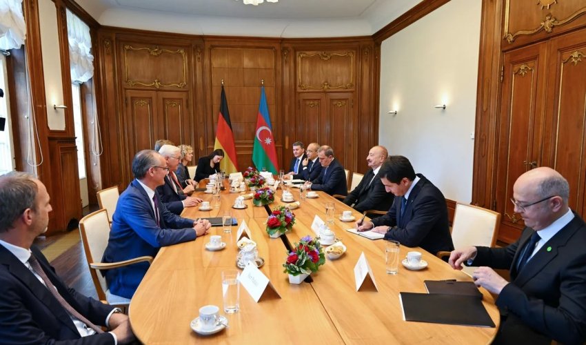 Azərbaycan və Almaniya prezidentlərinin geniş tərkibdə görüşü olub