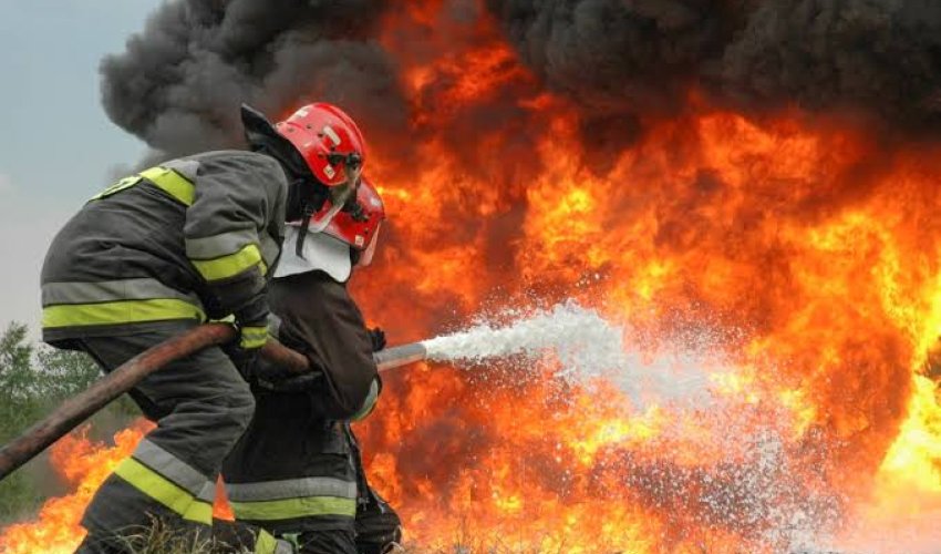 На Крите полностью сгорел завод по производству цикудии