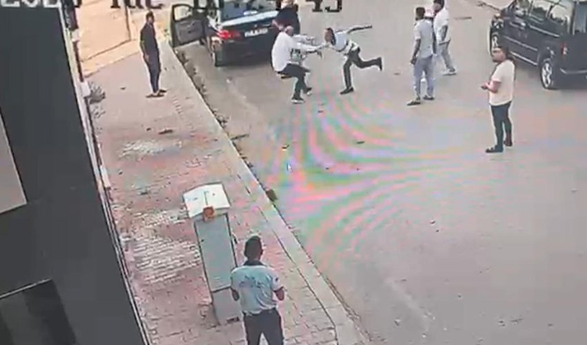 Türkiyədə deputat bıçaqlanıb, vəziyyəti ağırdır