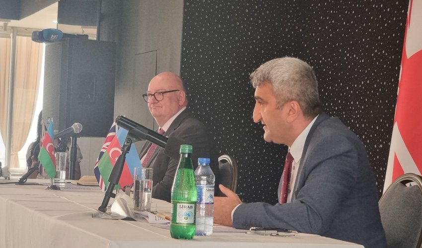Britaniya səfiri: İnsan hüquqları ilə bağlı narahatlıqları Azərbaycanla məxfi müzakirə edirik