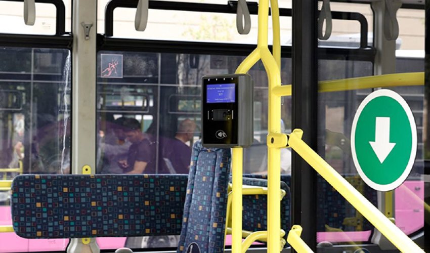Bu avtobuslara sərnişinlər artıq iki qapıdan minəcək