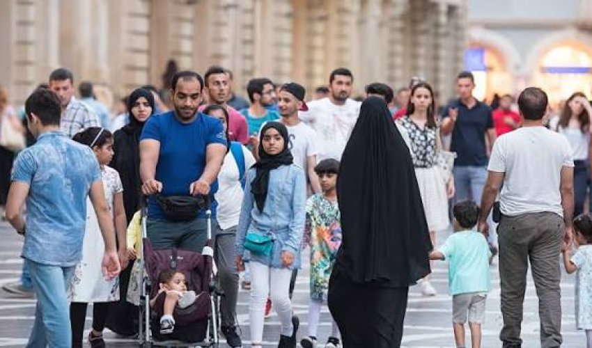 Azərbaycana gələn ərəb turistlərin sayı 33%-ə yaxın azalıb